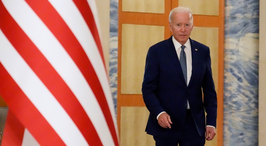 Wide Eyed Biden Can’t Find Way Off Stage, Helped By Little Girl